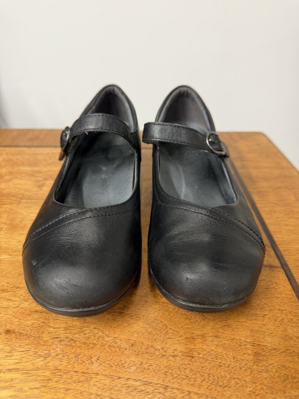 Dansko Women’s 38 W Fawna Mary Jane Black Leather Adjustable Strap Comfort Shoes - Picture 2 of 7
